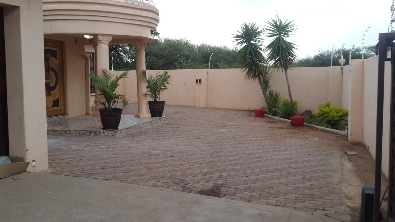 Tintech Bed & Breakfast Francistown Zewnętrze zdjęcie